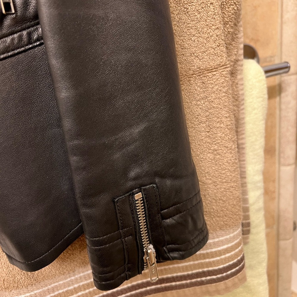 Black leather jacket - Picture 3 of 4